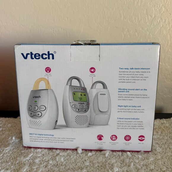 vTech Digital Audio Monitor with 2 Parent Units DM221-2 - Picture 3 of 3